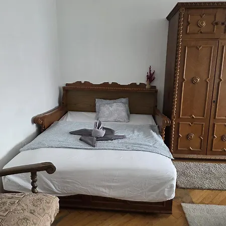 Апартаменты Margaret Retro On Buda Site Near Margaret Island With Aircon