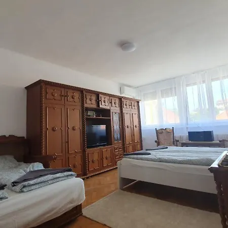 Apartment Margaret On Buda Site Near Margaret Island With Aircon *