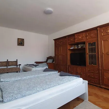 Margaret On Buda Site Near Margaret Island With Aircon Apartment *